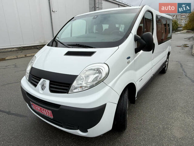 Белый Рено Трафик, объемом двигателя 2 л и пробегом 280 тыс. км за 15800 $, фото 19 на Automoto.ua