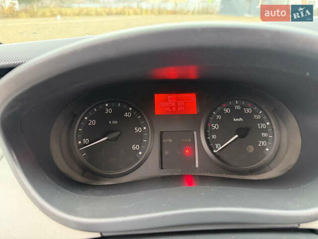 Белый Рено Трафик, объемом двигателя 2 л и пробегом 280 тыс. км за 14300 $, фото 24 на Automoto.ua
