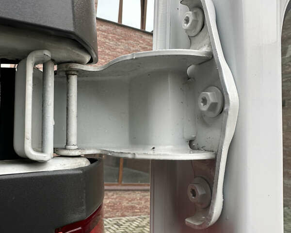 Белый Рено Трафик, объемом двигателя 2 л и пробегом 189 тыс. км за 13600 $, фото 46 на Automoto.ua