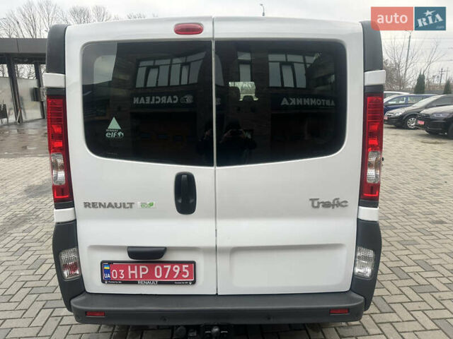 Белый Рено Трафик, объемом двигателя 2 л и пробегом 189 тыс. км за 13600 $, фото 6 на Automoto.ua