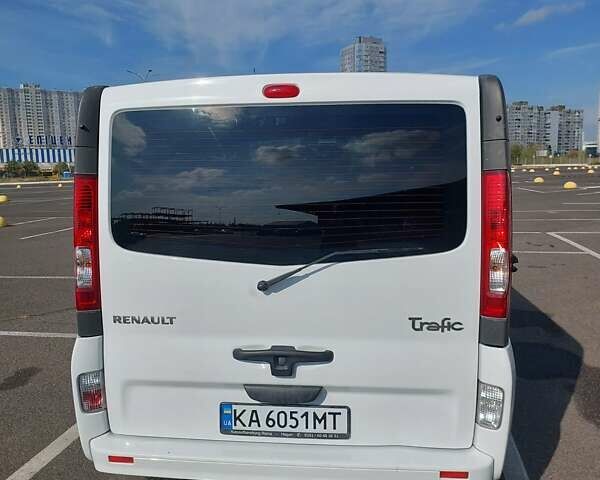 Белый Рено Трафик, объемом двигателя 2 л и пробегом 340 тыс. км за 15100 $, фото 4 на Automoto.ua