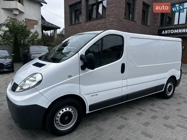Белый Рено Трафик, объемом двигателя 2 л и пробегом 195 тыс. км за 13500 $, фото 10 на Automoto.ua