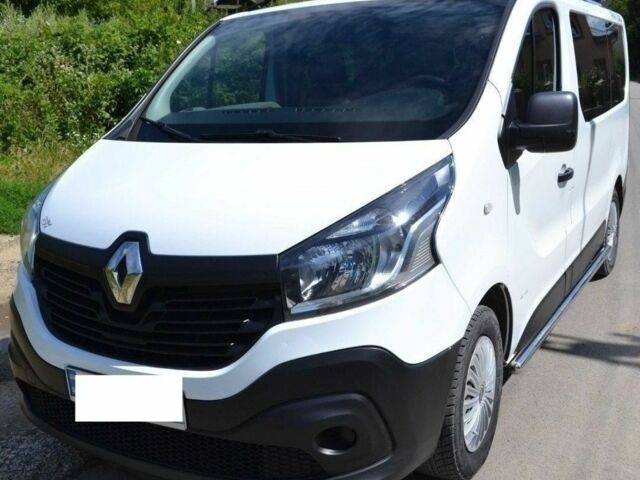 Белый Рено Трафик, объемом двигателя 1.6 л и пробегом 237 тыс. км за 15995 $, фото 1 на Automoto.ua