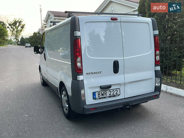 Белый Рено Трафик, объемом двигателя 2 л и пробегом 228 тыс. км за 10700 $, фото 87 на Automoto.ua