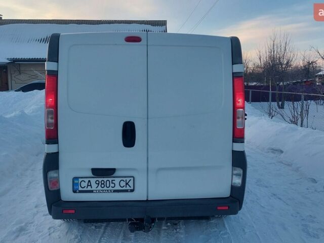 Білий Рено Трафік, об'ємом двигуна 2 л та пробігом 392 тис. км за 10500 $, фото 4 на Automoto.ua