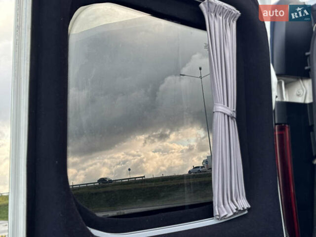 Белый Рено Трафик, объемом двигателя 1.6 л и пробегом 217 тыс. км за 13700 $, фото 80 на Automoto.ua