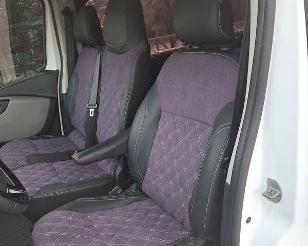 Белый Рено Трафик, объемом двигателя 1.6 л и пробегом 286 тыс. км за 14900 $, фото 22 на Automoto.ua