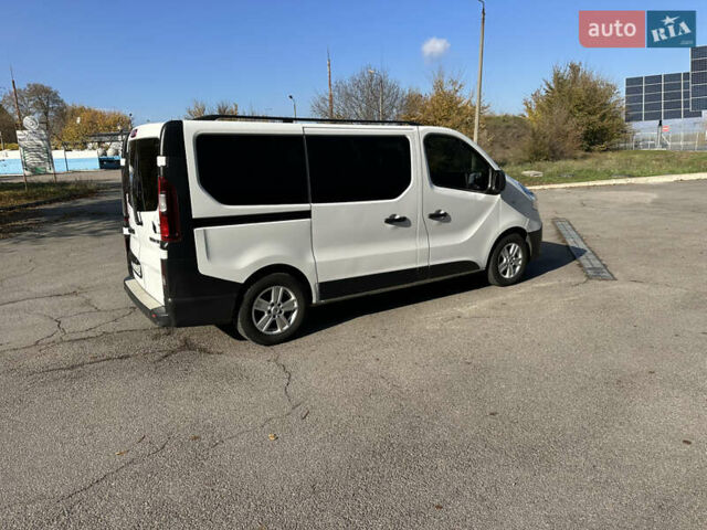 Білий Рено Трафік, об'ємом двигуна 1.6 л та пробігом 261 тис. км за 13700 $, фото 11 на Automoto.ua