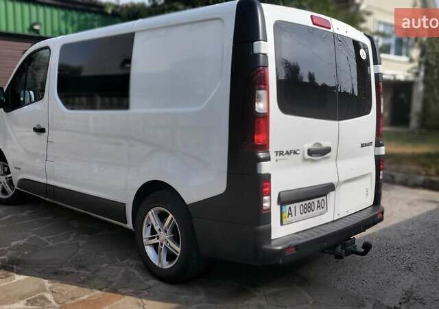 Белый Рено Трафик, объемом двигателя 1.6 л и пробегом 179 тыс. км за 15300 $, фото 4 на Automoto.ua