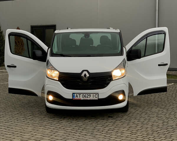 Белый Рено Трафик, объемом двигателя 1.6 л и пробегом 160 тыс. км за 14950 $, фото 10 на Automoto.ua