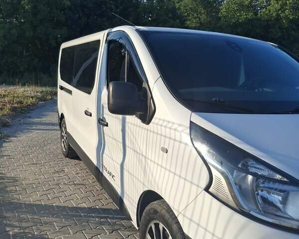 Білий Рено Трафік, об'ємом двигуна 1.6 л та пробігом 202 тис. км за 16800 $, фото 3 на Automoto.ua