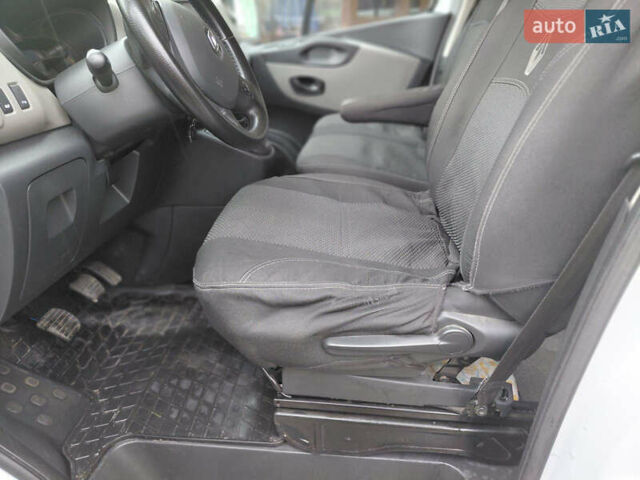 Белый Рено Трафик, объемом двигателя 1.6 л и пробегом 317 тыс. км за 13700 $, фото 11 на Automoto.ua