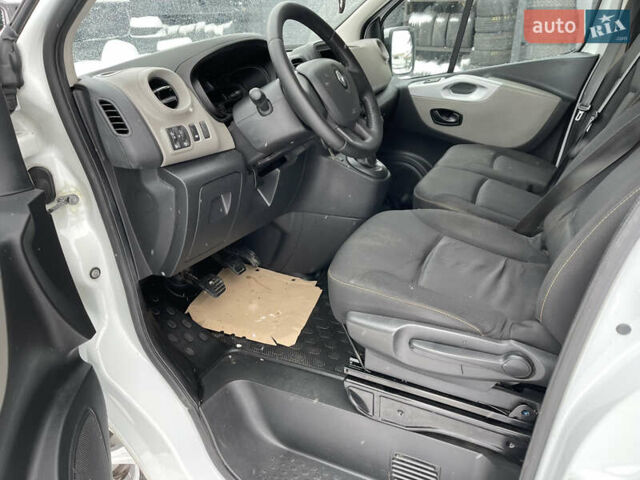 Белый Рено Трафик, объемом двигателя 1.6 л и пробегом 263 тыс. км за 14250 $, фото 20 на Automoto.ua
