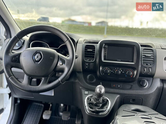 Белый Рено Трафик, объемом двигателя 1.6 л и пробегом 217 тыс. км за 13700 $, фото 56 на Automoto.ua