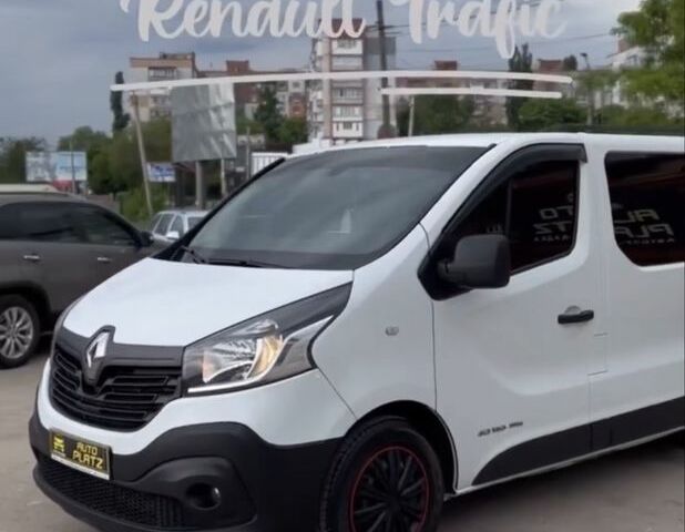 Белый Рено Трафик, объемом двигателя 1.6 л и пробегом 225 тыс. км за 15600 $, фото 1 на Automoto.ua
