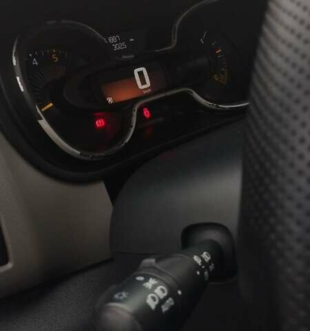 Белый Рено Трафик, объемом двигателя 1.6 л и пробегом 220 тыс. км за 11900 $, фото 22 на Automoto.ua