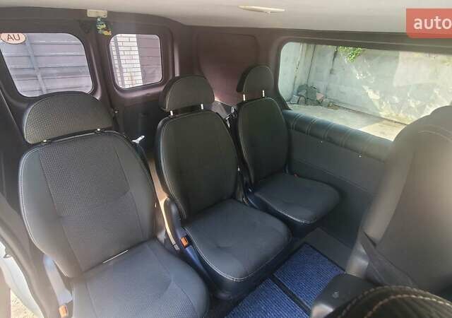 Белый Рено Трафик, объемом двигателя 1.6 л и пробегом 179 тыс. км за 15300 $, фото 11 на Automoto.ua