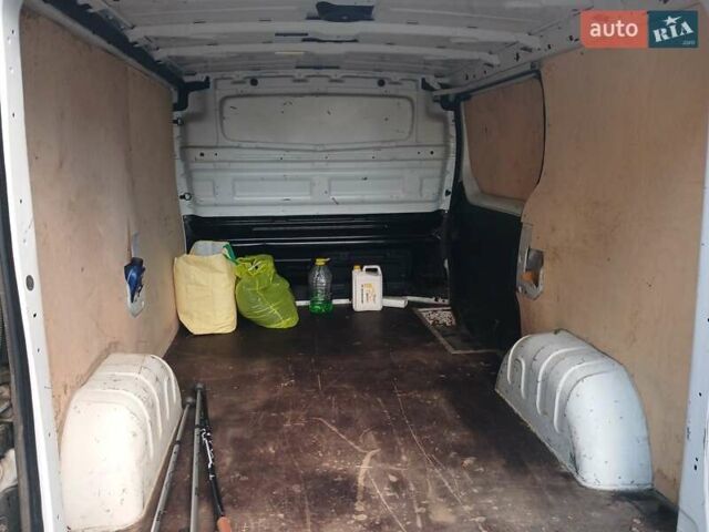 Білий Рено Трафік, об'ємом двигуна 1.6 л та пробігом 207 тис. км за 10980 $, фото 3 на Automoto.ua