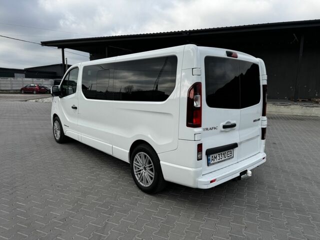 Белый Рено Трафик, объемом двигателя 1.6 л и пробегом 78 тыс. км за 19800 $, фото 1 на Automoto.ua