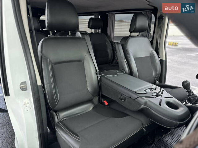 Белый Рено Трафик, объемом двигателя 1.6 л и пробегом 217 тыс. км за 13700 $, фото 55 на Automoto.ua