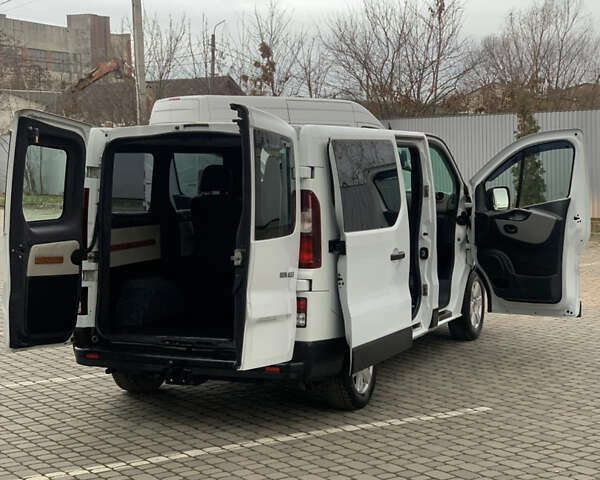 Белый Рено Трафик, объемом двигателя 1.6 л и пробегом 160 тыс. км за 14950 $, фото 14 на Automoto.ua