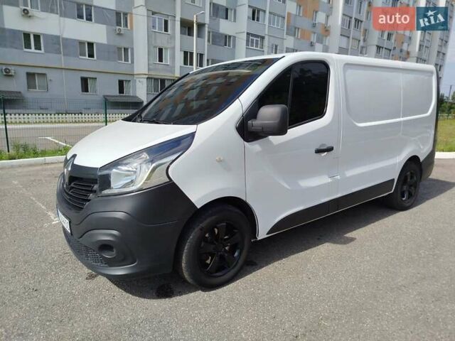 Білий Рено Трафік, об'ємом двигуна 1.6 л та пробігом 320 тис. км за 10000 $, фото 9 на Automoto.ua