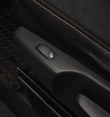 Белый Рено Трафик, объемом двигателя 1.6 л и пробегом 220 тыс. км за 11900 $, фото 23 на Automoto.ua