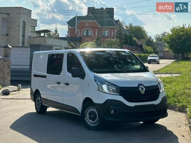 Білий Рено Трафік, об'ємом двигуна 1.6 л та пробігом 258 тис. км за 15000 $, фото 1 на Automoto.ua