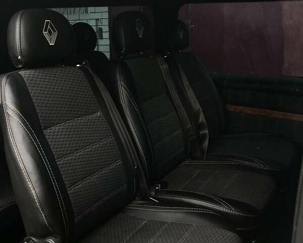 Белый Рено Трафик, объемом двигателя 1.6 л и пробегом 190 тыс. км за 15000 $, фото 8 на Automoto.ua