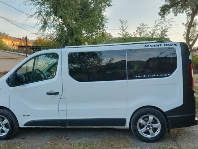 Білий Рено Трафік, об'ємом двигуна 1.6 л та пробігом 326 тис. км за 15000 $, фото 4 на Automoto.ua