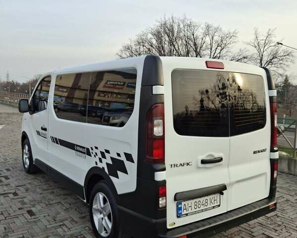 Белый Рено Трафик, объемом двигателя 1.6 л и пробегом 286 тыс. км за 14900 $, фото 11 на Automoto.ua