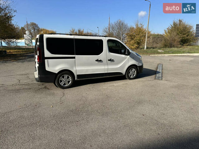 Білий Рено Трафік, об'ємом двигуна 1.6 л та пробігом 261 тис. км за 13700 $, фото 10 на Automoto.ua