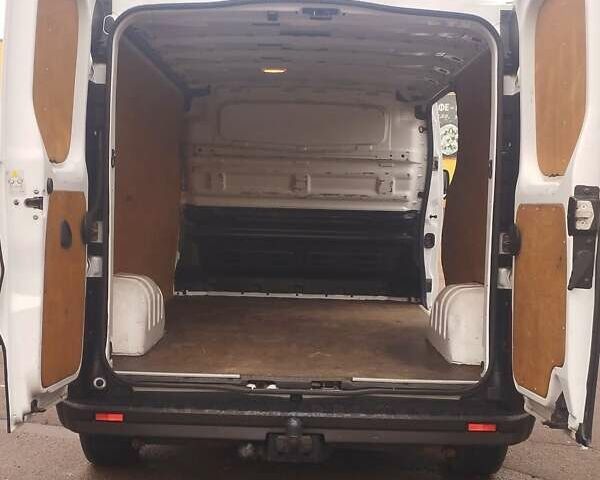 Белый Рено Трафик, объемом двигателя 1.6 л и пробегом 220 тыс. км за 11900 $, фото 7 на Automoto.ua