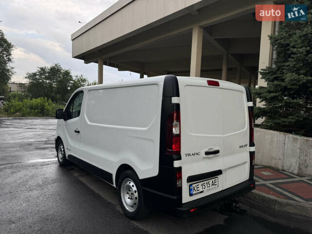 Белый Рено Трафик, объемом двигателя 1.6 л и пробегом 270 тыс. км за 9700 $, фото 16 на Automoto.ua