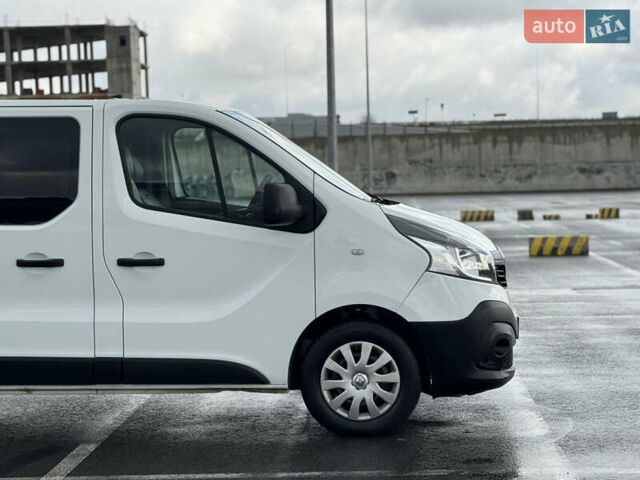 Белый Рено Трафик, объемом двигателя 1.6 л и пробегом 217 тыс. км за 13700 $, фото 19 на Automoto.ua