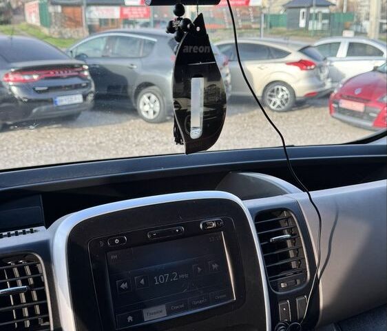 Белый Рено Трафик, объемом двигателя 1.6 л и пробегом 222 тыс. км за 15800 $, фото 14 на Automoto.ua