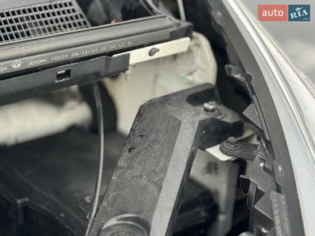 Белый Рено Трафик, объемом двигателя 1.6 л и пробегом 217 тыс. км за 13700 $, фото 90 на Automoto.ua