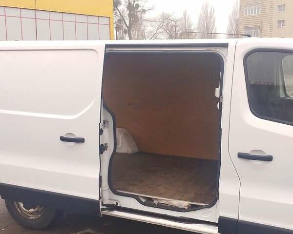 Белый Рено Трафик, объемом двигателя 1.6 л и пробегом 220 тыс. км за 11900 $, фото 8 на Automoto.ua
