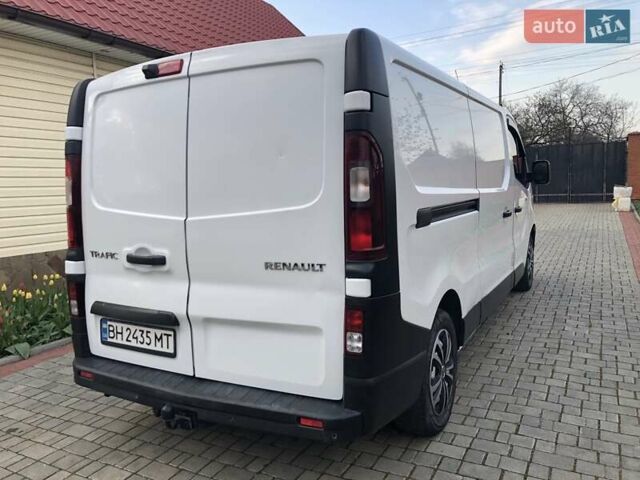 Белый Рено Трафик, объемом двигателя 1.6 л и пробегом 298 тыс. км за 12500 $, фото 14 на Automoto.ua