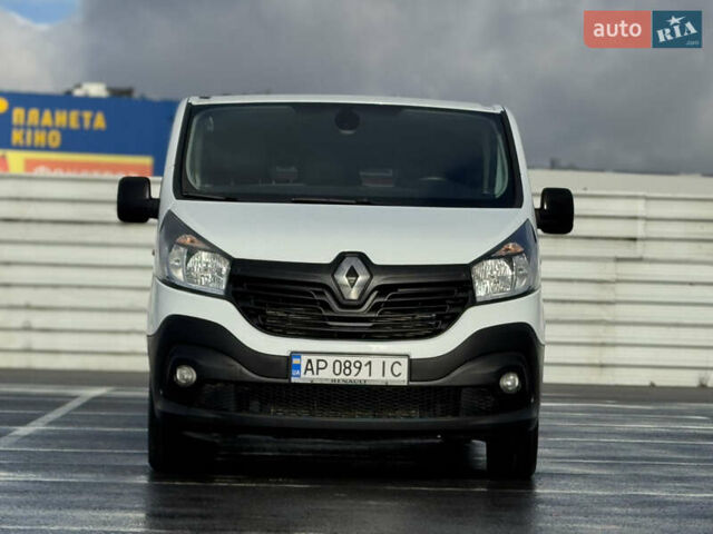 Белый Рено Трафик, объемом двигателя 1.6 л и пробегом 217 тыс. км за 13700 $, фото 3 на Automoto.ua