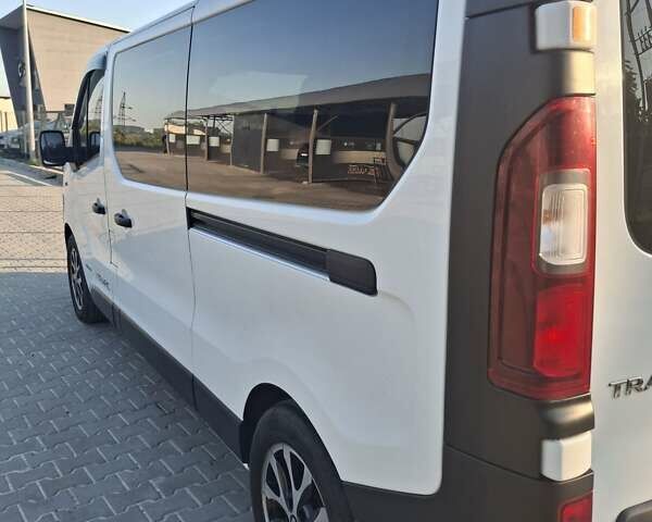 Білий Рено Трафік, об'ємом двигуна 1.6 л та пробігом 202 тис. км за 16800 $, фото 5 на Automoto.ua