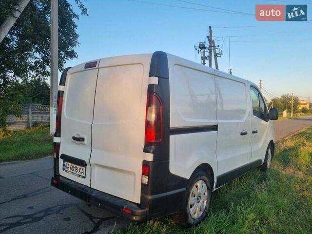 Білий Рено Трафік, об'ємом двигуна 1.6 л та пробігом 266 тис. км за 11500 $, фото 3 на Automoto.ua