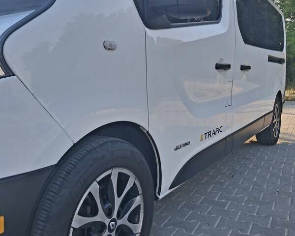 Білий Рено Трафік, об'ємом двигуна 1.6 л та пробігом 202 тис. км за 16800 $, фото 6 на Automoto.ua