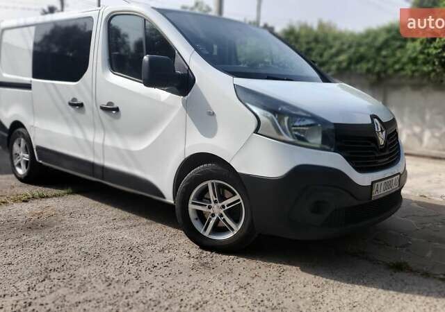 Белый Рено Трафик, объемом двигателя 1.6 л и пробегом 179 тыс. км за 15300 $, фото 2 на Automoto.ua