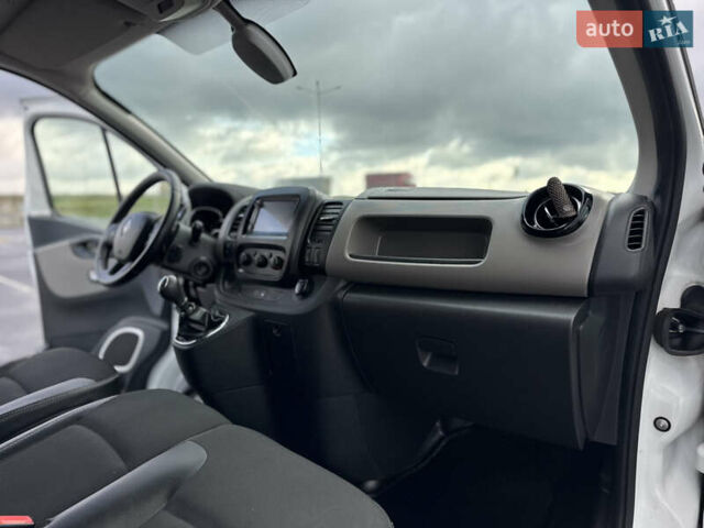 Белый Рено Трафик, объемом двигателя 1.6 л и пробегом 217 тыс. км за 13700 $, фото 68 на Automoto.ua
