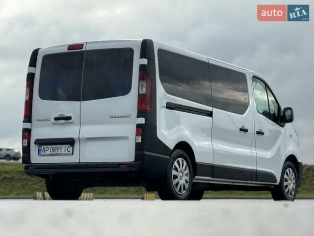 Белый Рено Трафик, объемом двигателя 1.6 л и пробегом 217 тыс. км за 13700 $, фото 12 на Automoto.ua