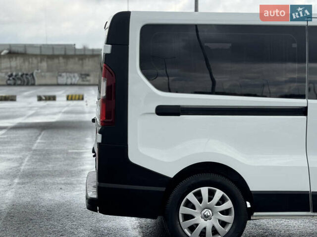 Белый Рено Трафик, объемом двигателя 1.6 л и пробегом 217 тыс. км за 13700 $, фото 21 на Automoto.ua