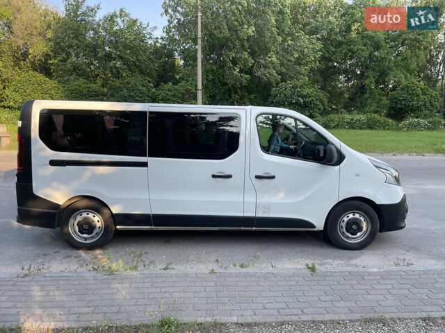 Белый Рено Трафик, объемом двигателя 1.6 л и пробегом 199 тыс. км за 13500 $, фото 4 на Automoto.ua