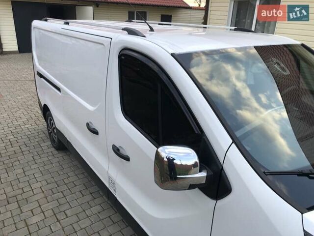 Белый Рено Трафик, объемом двигателя 1.6 л и пробегом 298 тыс. км за 12500 $, фото 27 на Automoto.ua