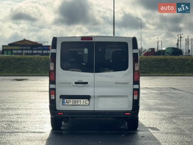 Белый Рено Трафик, объемом двигателя 1.6 л и пробегом 217 тыс. км за 13700 $, фото 45 на Automoto.ua